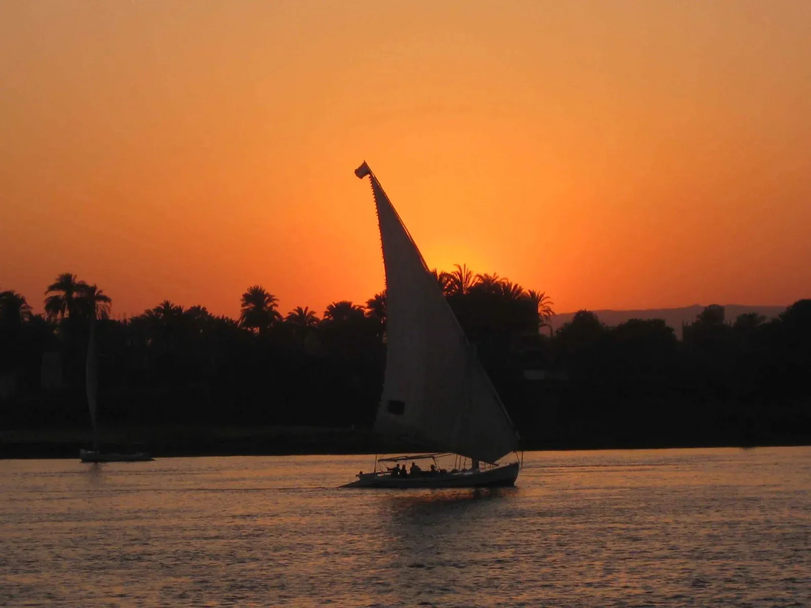 Luxor Day Tour + Sunset Felucca Ride